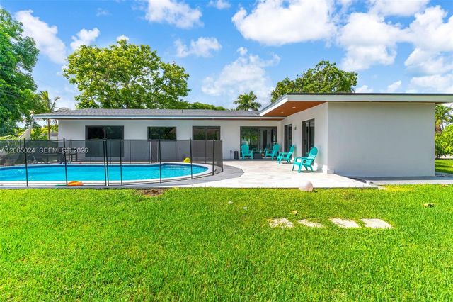 11243 SW 174th Ter, Miami, FL 33157