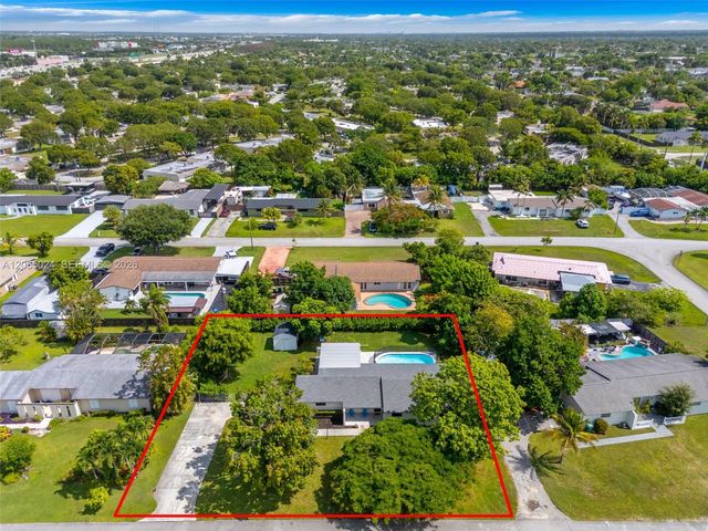 11243 SW 174th Ter, Miami, FL 33157