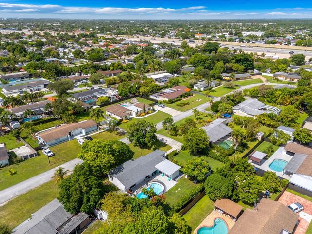 11243 SW 174th Ter, Miami, FL 33157