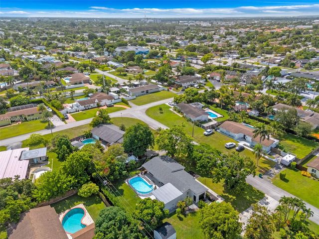 11243 SW 174th Ter, Miami, FL 33157