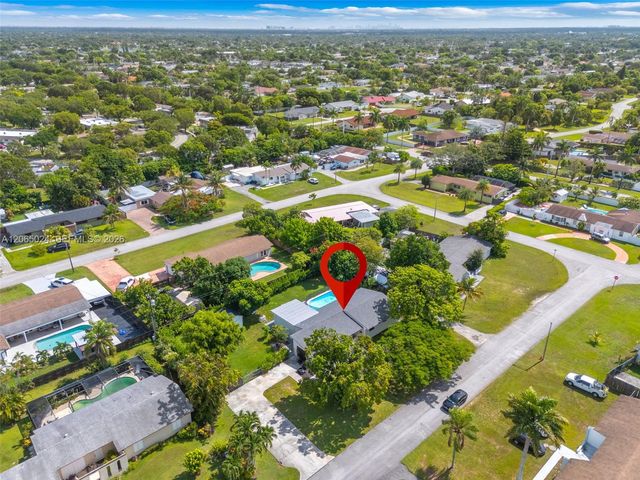11243 SW 174th Ter, Miami, FL 33157