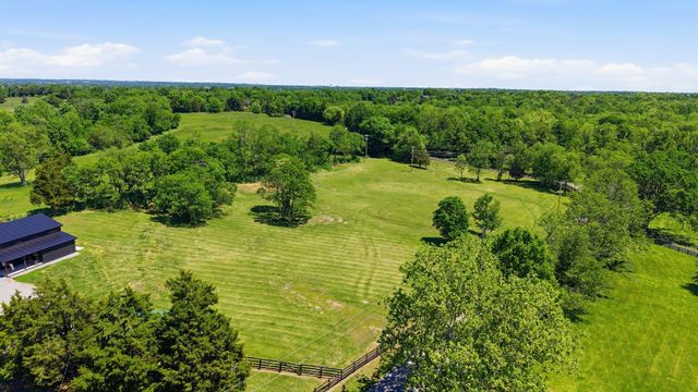 80 Leatherwood Lane, Nicholasville, KY 40356