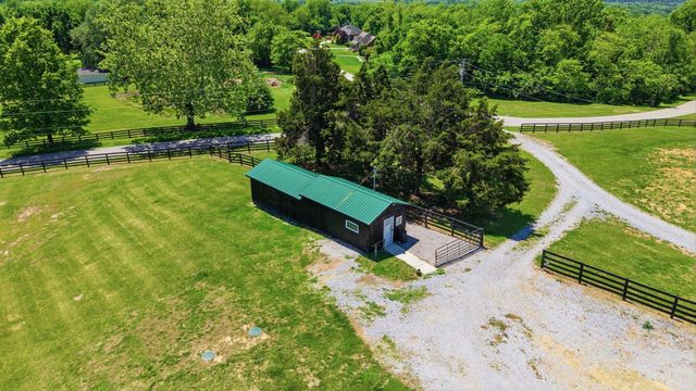 80 Leatherwood Lane, Nicholasville, KY 40356