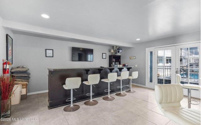1282 W Beach Boulevard, 201, Biloxi, MS 39530