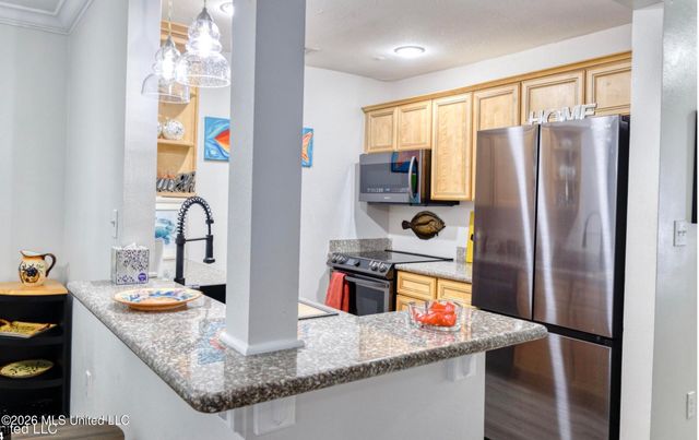 1282 W Beach Boulevard, 201, Biloxi, MS 39530
