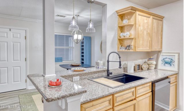 1282 W Beach Boulevard, 201, Biloxi, MS 39530