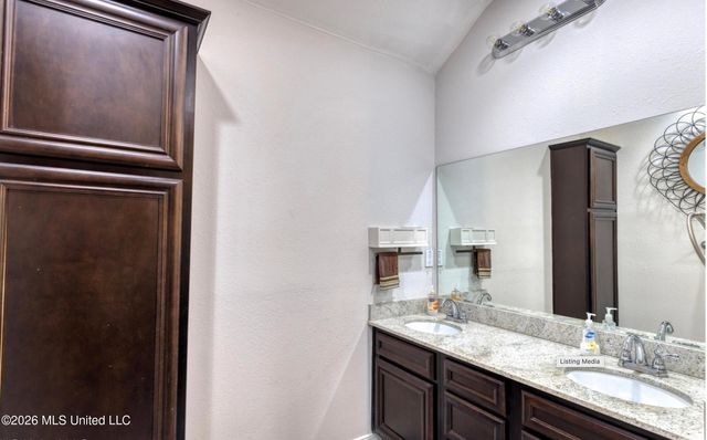 1282 W Beach Boulevard, 201, Biloxi, MS 39530