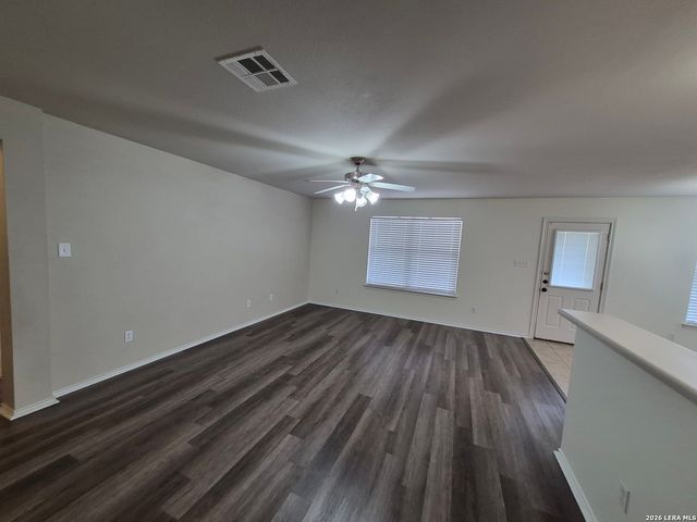216 HEREFORD ST, Cibolo, TX 78108