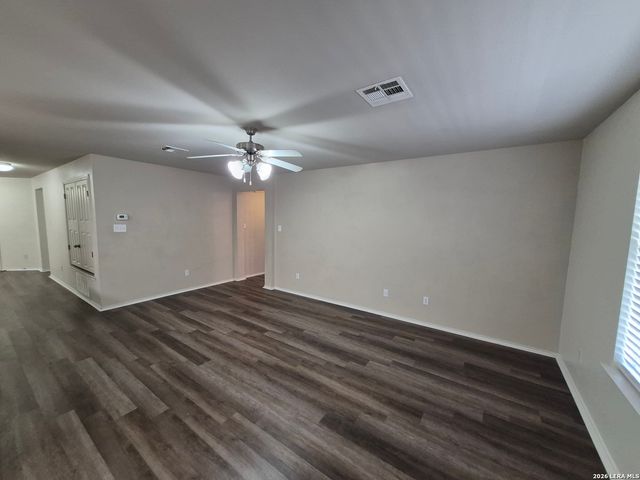 216 HEREFORD ST, Cibolo, TX 78108