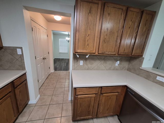 216 HEREFORD ST, Cibolo, TX 78108