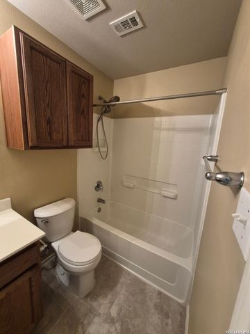 216 HEREFORD ST, Cibolo, TX 78108