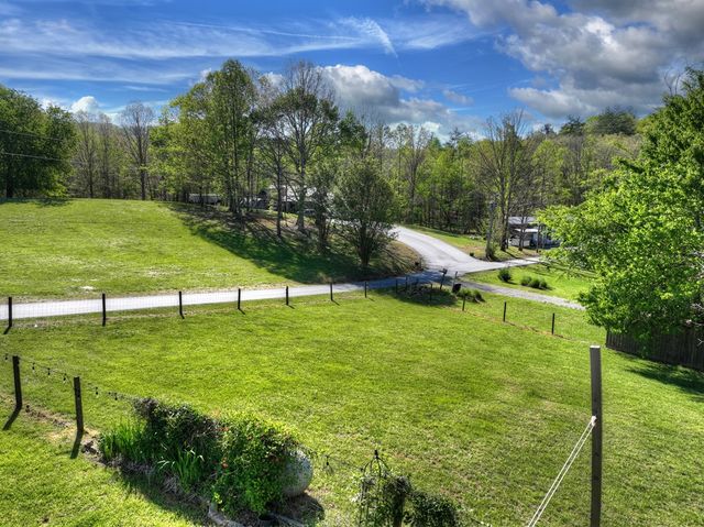 112 Loving Meadows Lane, Morganton, GA 30560