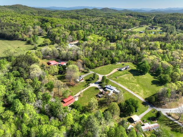 112 Loving Meadows Lane, Morganton, GA 30560