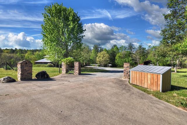 112 Loving Meadows Lane, Morganton, GA 30560
