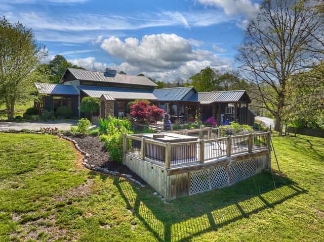 112 Loving Meadows Lane, Morganton, GA 30560