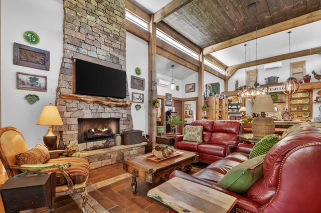112 Loving Meadows Lane, Morganton, GA 30560