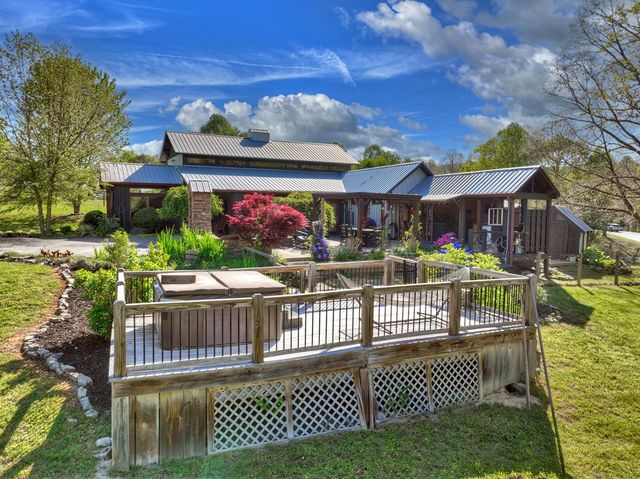 112 Loving Meadows Lane, Morganton, GA 30560