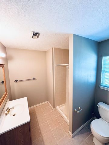 10991 Gilmore Rd, Cleveland, TX 77328