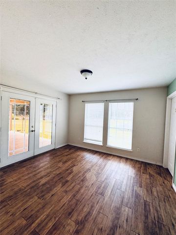 10991 Gilmore Rd, Cleveland, TX 77328