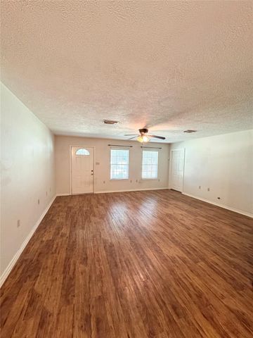 10991 Gilmore Rd, Cleveland, TX 77328