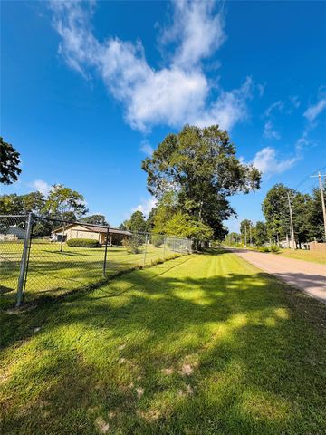 10991 Gilmore Rd, Cleveland, TX 77328