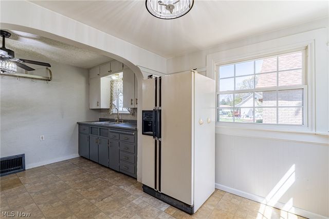 2597 Christensen Avenue, Akron, OH 44314