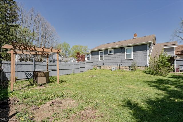 2597 Christensen Avenue, Akron, OH 44314