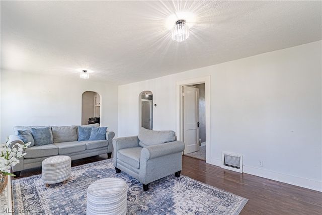 2597 Christensen Avenue, Akron, OH 44314