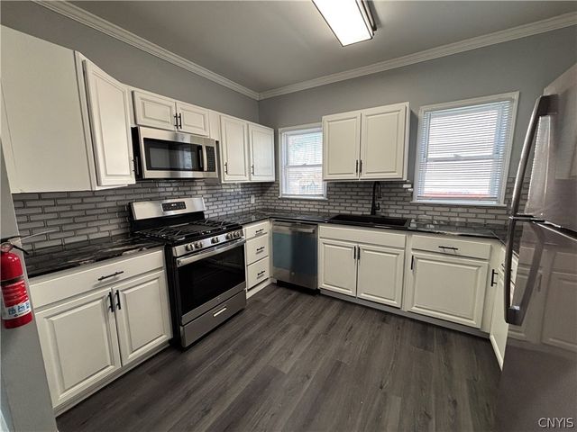 208 Westcott Street, Syracuse, NY 13210