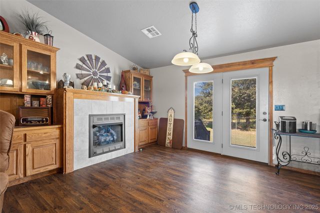 1661 Frontier, Ardmore, OK 73401