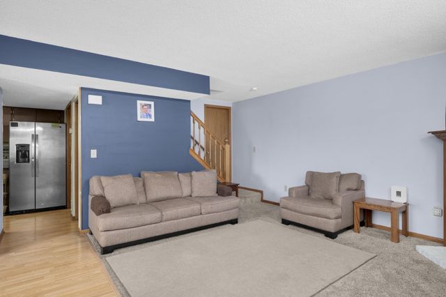 15822 Griffon Path, Apple Valley, MN 55124