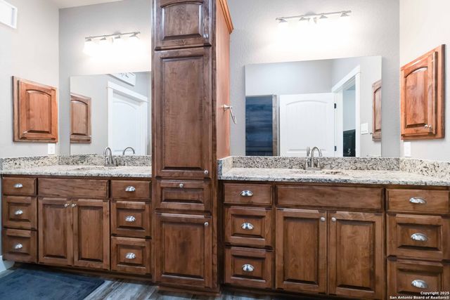 645 Cambridge, New Braunfels, TX 78132