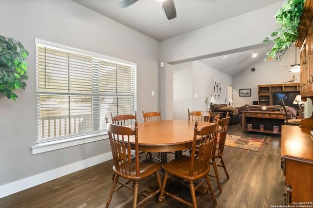 645 Cambridge, New Braunfels, TX 78132