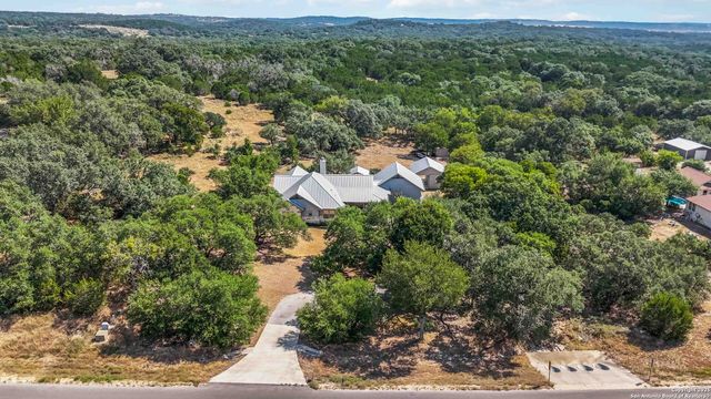 645 Cambridge, New Braunfels, TX 78132