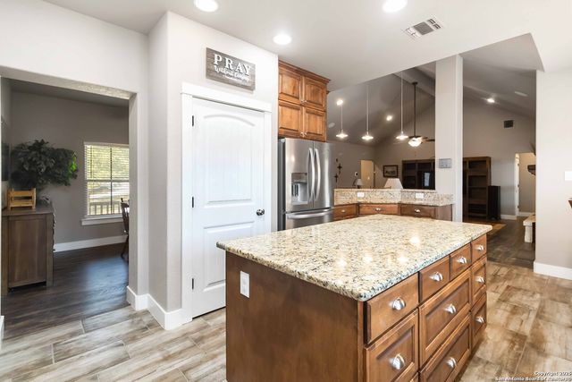 645 Cambridge, New Braunfels, TX 78132