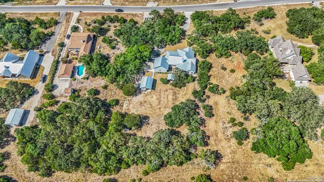 645 Cambridge, New Braunfels, TX 78132