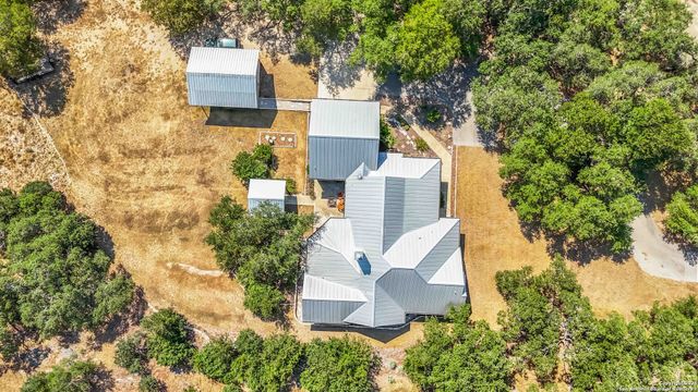 645 Cambridge, New Braunfels, TX 78132