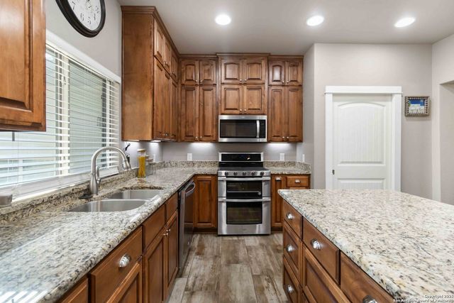 645 Cambridge, New Braunfels, TX 78132