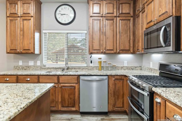 645 Cambridge, New Braunfels, TX 78132