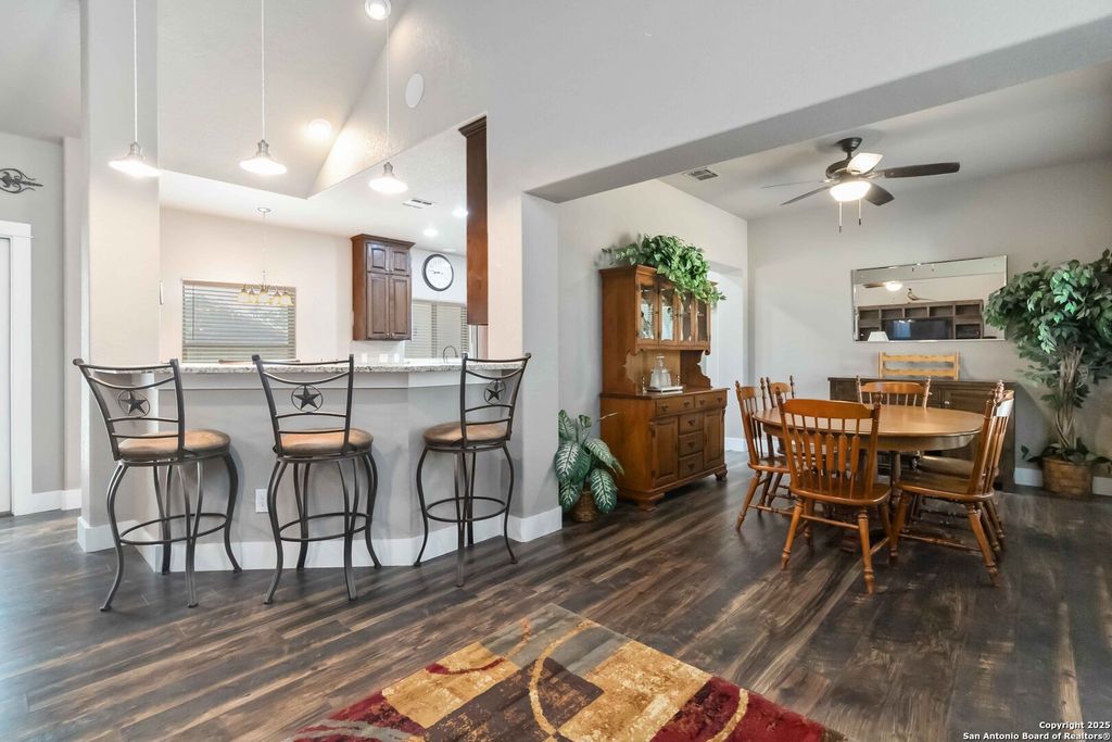 645 Cambridge, New Braunfels, TX 78132