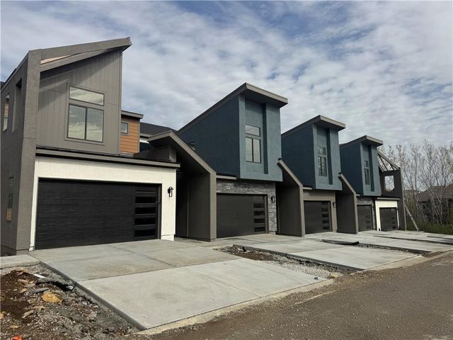 22146 W 116th Terrace, Olathe, KS 66061