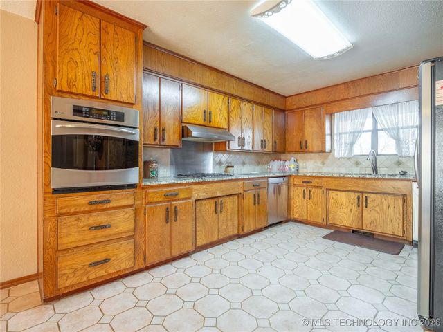 2909 N Hickory, Mcalester, OK 74501