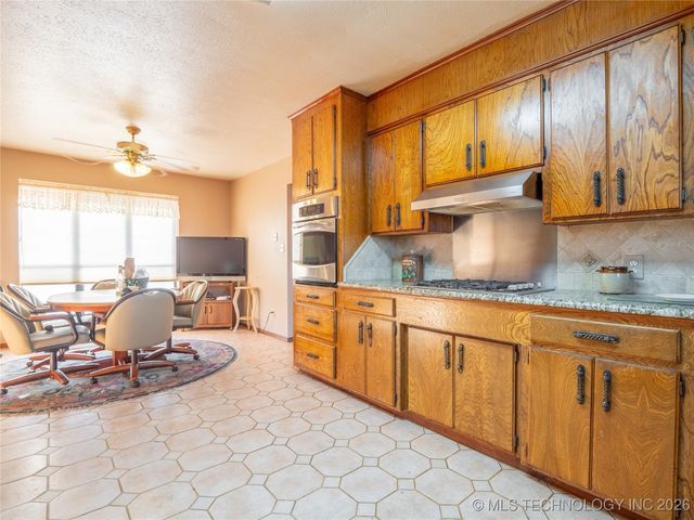 2909 N Hickory, Mcalester, OK 74501