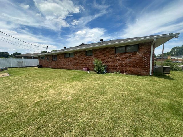 1124 Collins Circle, Chattanooga, TN 37411