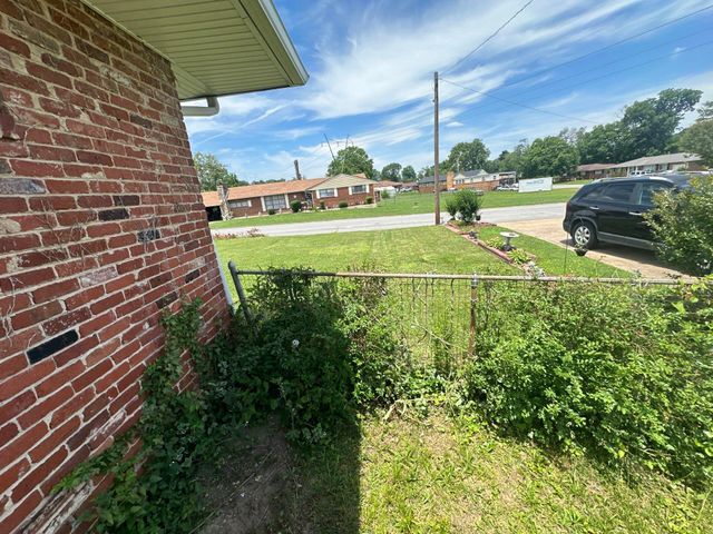 1124 Collins Circle, Chattanooga, TN 37411
