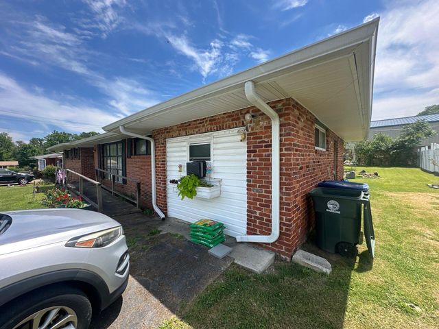 1124 Collins Circle, Chattanooga, TN 37411