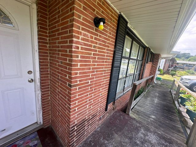1124 Collins Circle, Chattanooga, TN 37411