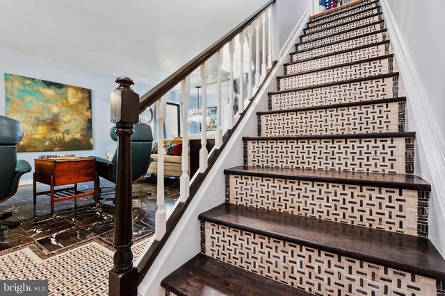 9913 KINGSBRIDGE DR, Fairfax, VA 22031