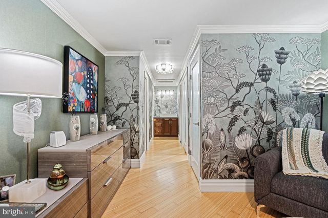 9913 KINGSBRIDGE DR, Fairfax, VA 22031