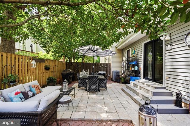 9913 KINGSBRIDGE DR, Fairfax, VA 22031